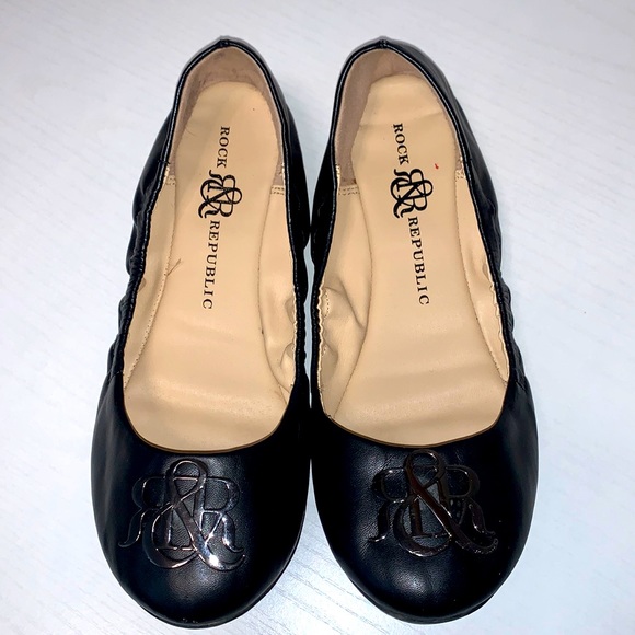 Rock & Republic Shoes - Rock & Republic black ballet flats